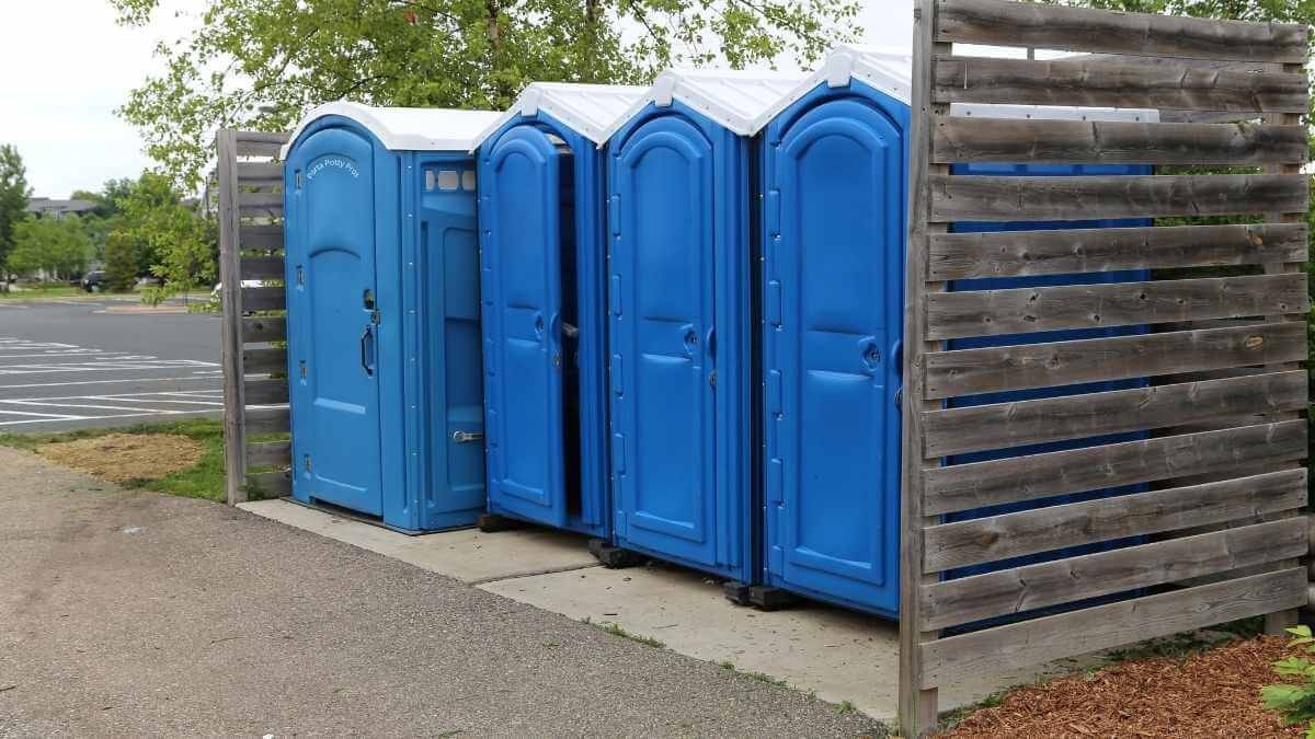 Porta Potty Rental Pros - Quality Portable Restroom Services in Saint Petersburg, FL, 33701